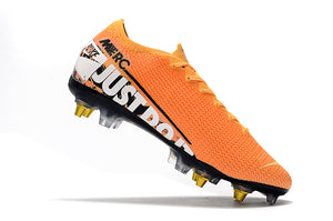 CHUTEIRA NIKE MERCURIAL VAPOR 13 ELITE SG LARANJA/PRETO/BRANCO