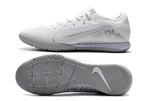 CHUTEIRA NIKE MERCURIAL VAPOR 13 PRO IC BRANCO/CINZA