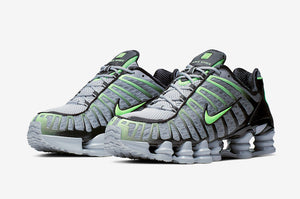 Nike Shox TL destacado com estilo de explosão de limão