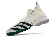 Carregar imagem no visualizador da galeria, ADIDAS Predator Freak+ Society Showpiece
