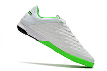 Carregar imagem no visualizador da galeria, CHUTEIRA FUTSAL NIke Tiempo Lunar Legend VIII Pro IC
