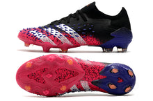 Carregar imagem no visualizador da galeria, ADIDAS Predator Freak.1 Low FG Showpiece
