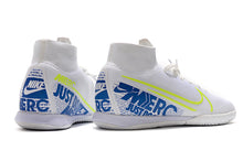 Carregar imagem no visualizador da galeria, CHUTEIRA NIKE MERCURIAL SUPERFLY 7 ELITE IC &quot;BRANCO/AZUL/LOGO AMARELA&quot;
