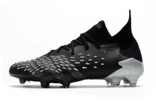 Carregar imagem no visualizador da galeria, ADIDAS Predator Freak.1 FG Superstealth
