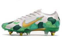 Carregar imagem no visualizador da galeria, CHUTEIRA NIKE MERCURIAL VAPOR 13 ELITE SG &quot;MBAPPÉ X BONDY&quot;
