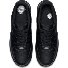 Carregar imagem no visualizador da galeria, TÊNIS NIKE AIR FORCE 1 07 TODO PRETO
